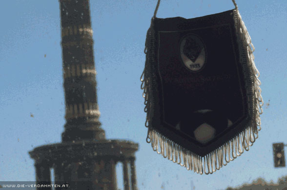 Siegess�ule mit dem Zeichen des Sieges