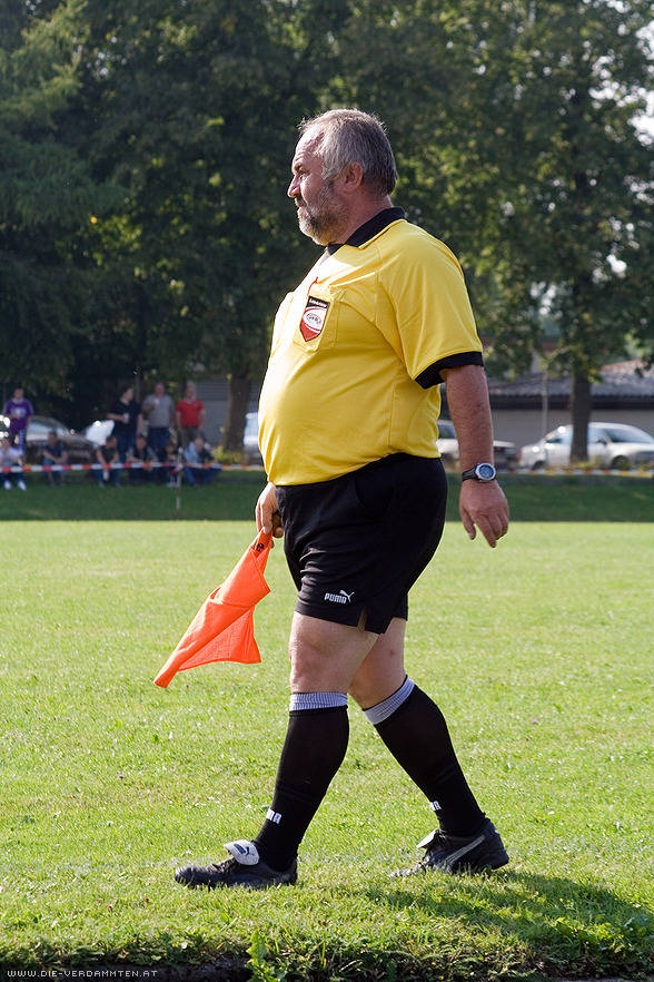 Schiedsrichter-Assistent Seker