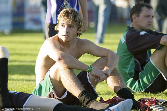 Spieler des USK Obertrum nach dem Schlusspfiff