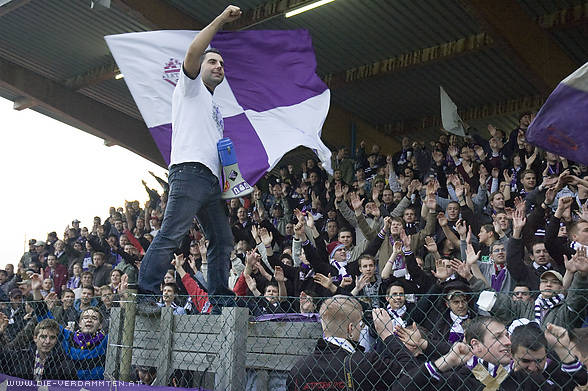 Das violette Jahr 2007 endet mit einem 5:0 Heimerfolg