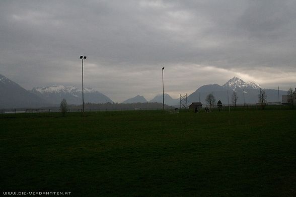 Tr�bes Aprilwetter an diesem Donnerstag-Abend