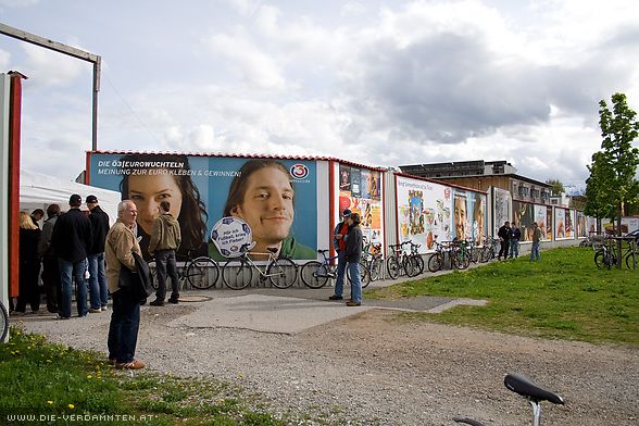 Eingang zum ASV-Platz neben dem Europark in Salzburg-Taxham
