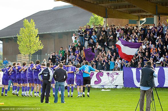 Mannschaft und Fanblock