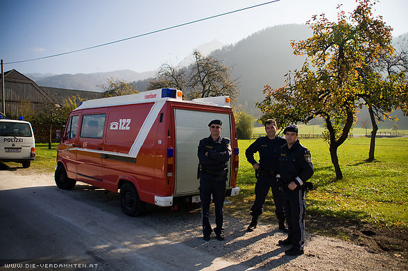 Hier r�ckt die Feuerwehr am Matchtag aus...