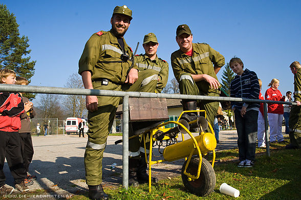 Freiwillige Feuerwehr mit Stimmungsmaschine