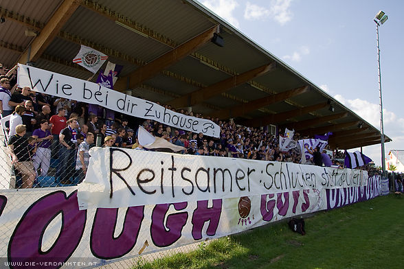 Spezielle Begr��ung der TGS f�r den B�rmooser Verteidiger Wolfgang Reitsamer