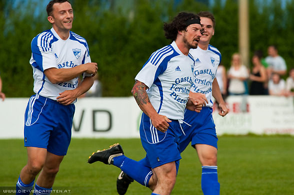 Das Spiel wird er�ffnet durch den 1:0 F�hrungstreffer f�r die B�rmooser durch Reitsamer