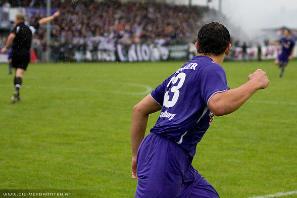 Nur 2 Minuten sp�ter: Assistgeber Zarko Cavic...