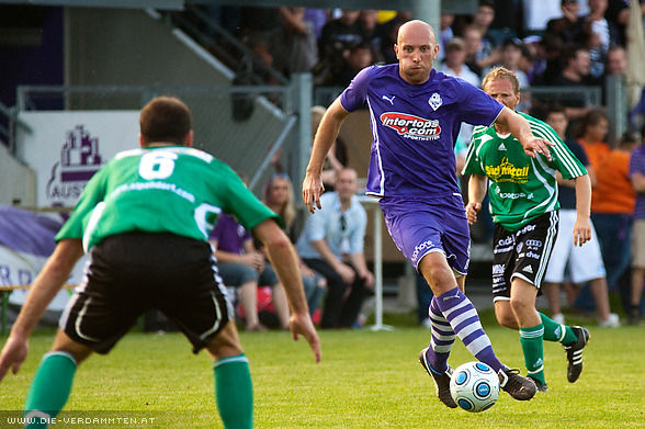 Gegen den TSV St. Johann am 25.08.2009