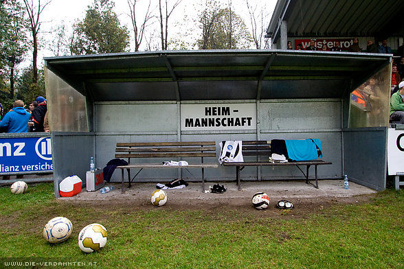 Bank der Heimmannschaft