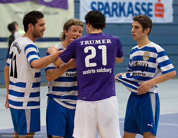 Nico Mayer mit 3 Hallwangern