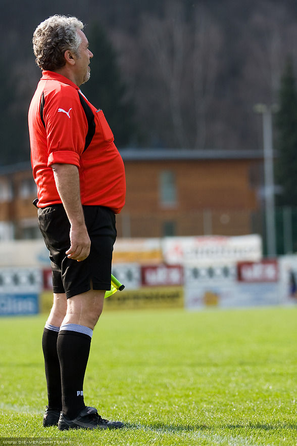 Schiedsrichter-Assistent Wolfgang Matzelberger