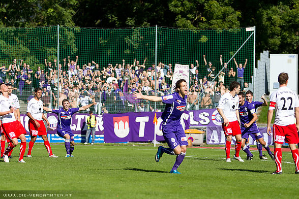 Nico Mayer trifft in der 7. Minute zum 1:0