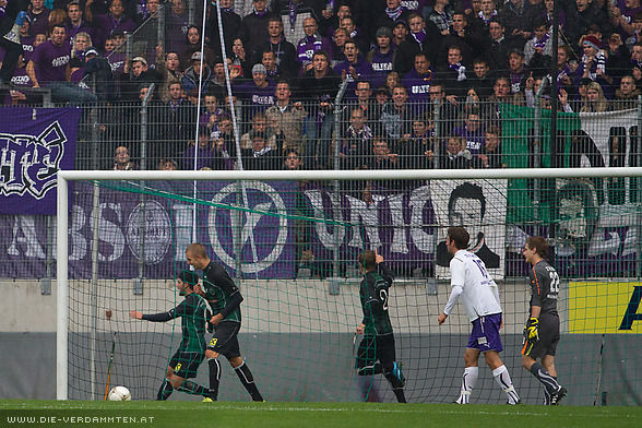 In der 51. Minute erzielen die Innsbrucker die 2:1 F�hrung durch Ildiz