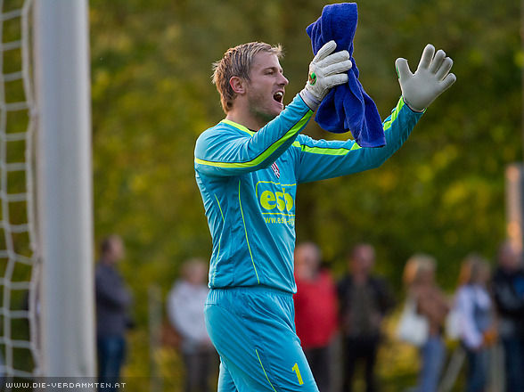 Neumarkt-Goalie Andreas Bachleitner kann sich �ber einen Punkt freuen