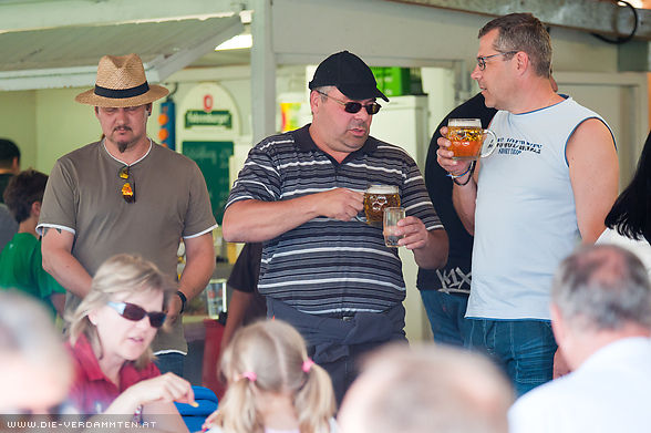 In Hard genie�t man das Bier aus einem echten Glas