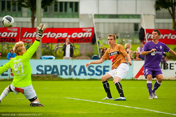 In der 36. Minute erzielt Marko Vujic das 1:0 f�r die Austria