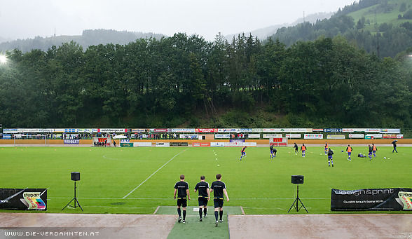 Der Platz wird als bespielbar freigegeben