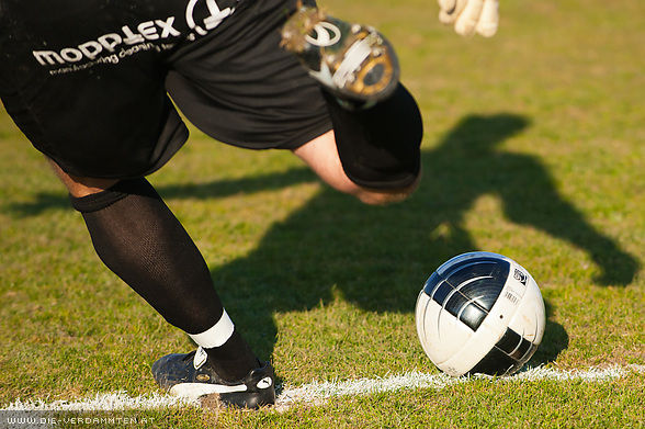 Absto� von Hard-Goalie Ingo T�rr
