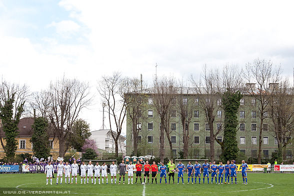 ...f�r ein schwieriges Ausw�rtsspiel, heute bei Union Innsbruck am Spielplatz Fennerkaserne