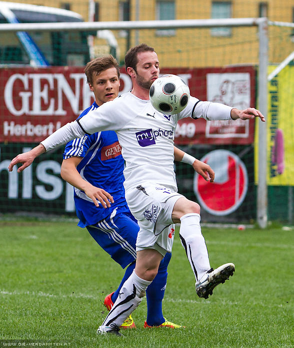 Tiefer Rasen f�r Dusan Pavlovic