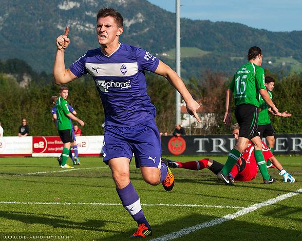 Marko Vujic trifft kurz vor der Pause zum 3:0