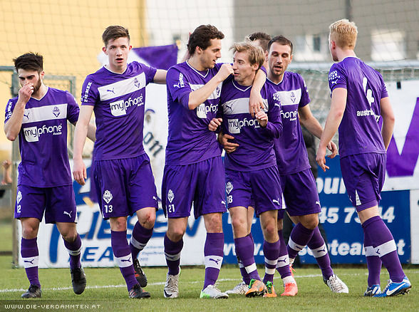 In der 24. Minute erzielt Michael Perlak das 1:0 f�r die Austria