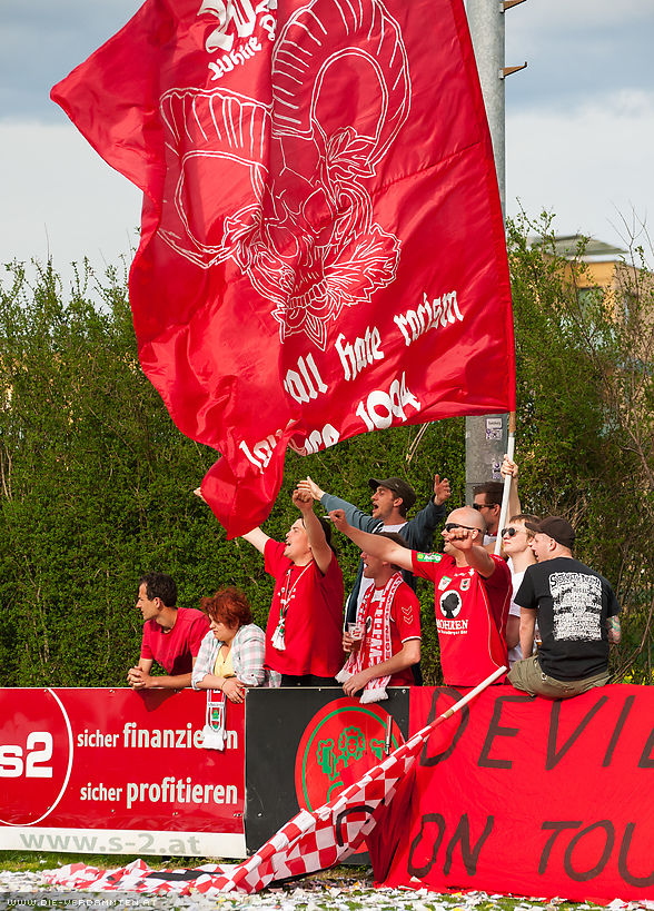 In der ersten Halbzeit k�nnen nur die G�stefans jubeln
