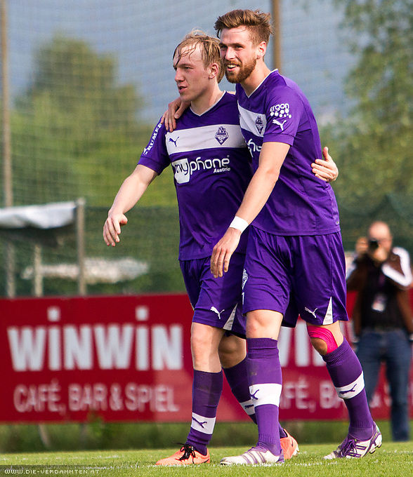 Christoph H�bl trifft kurz vor der Pause zum 2:0