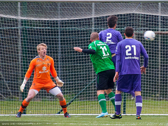 Patrick Mayer macht das 1:0 f�r Neumarkt