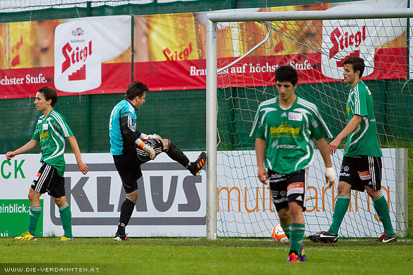 In der 65. Minute trifft Raimund Friedl zum 2:0