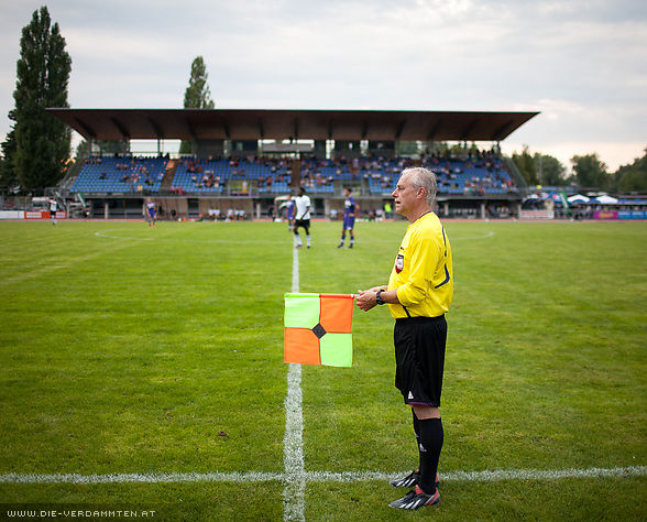 Schiedsrichterassistent Gerhard Wagner