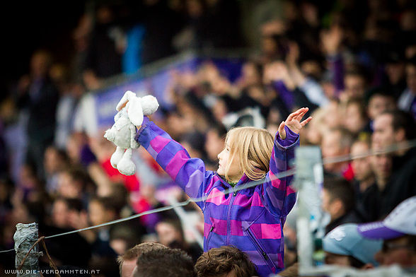Die Fans sehen am Ende eine torlose Partie